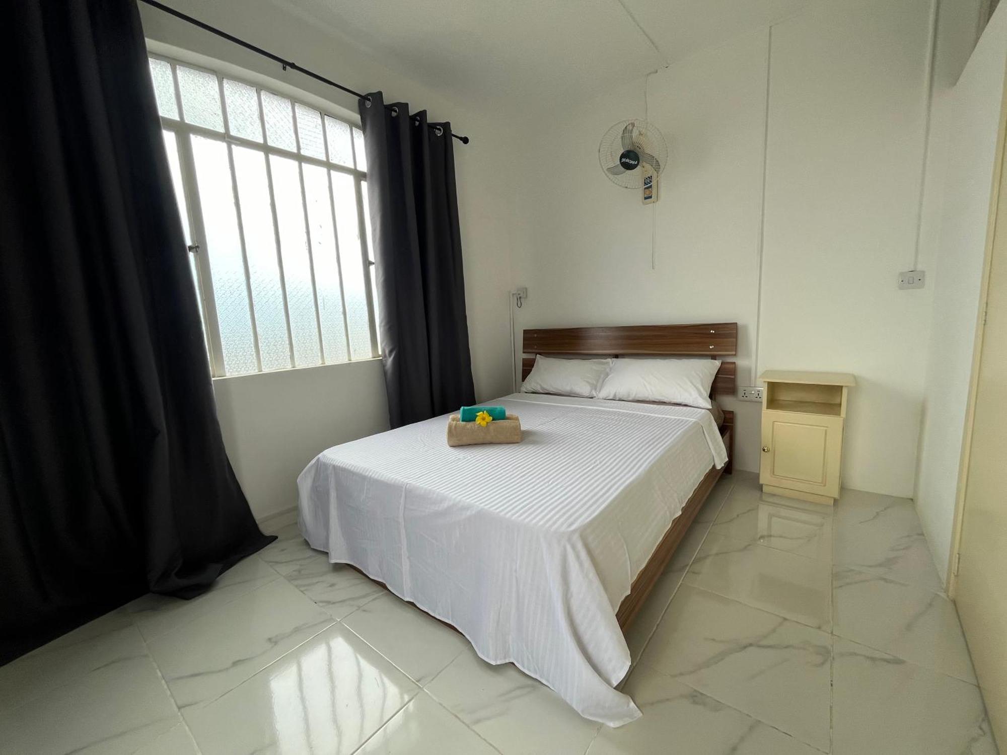 Tropical Retreats Apartment Flic en Flac Exterior photo