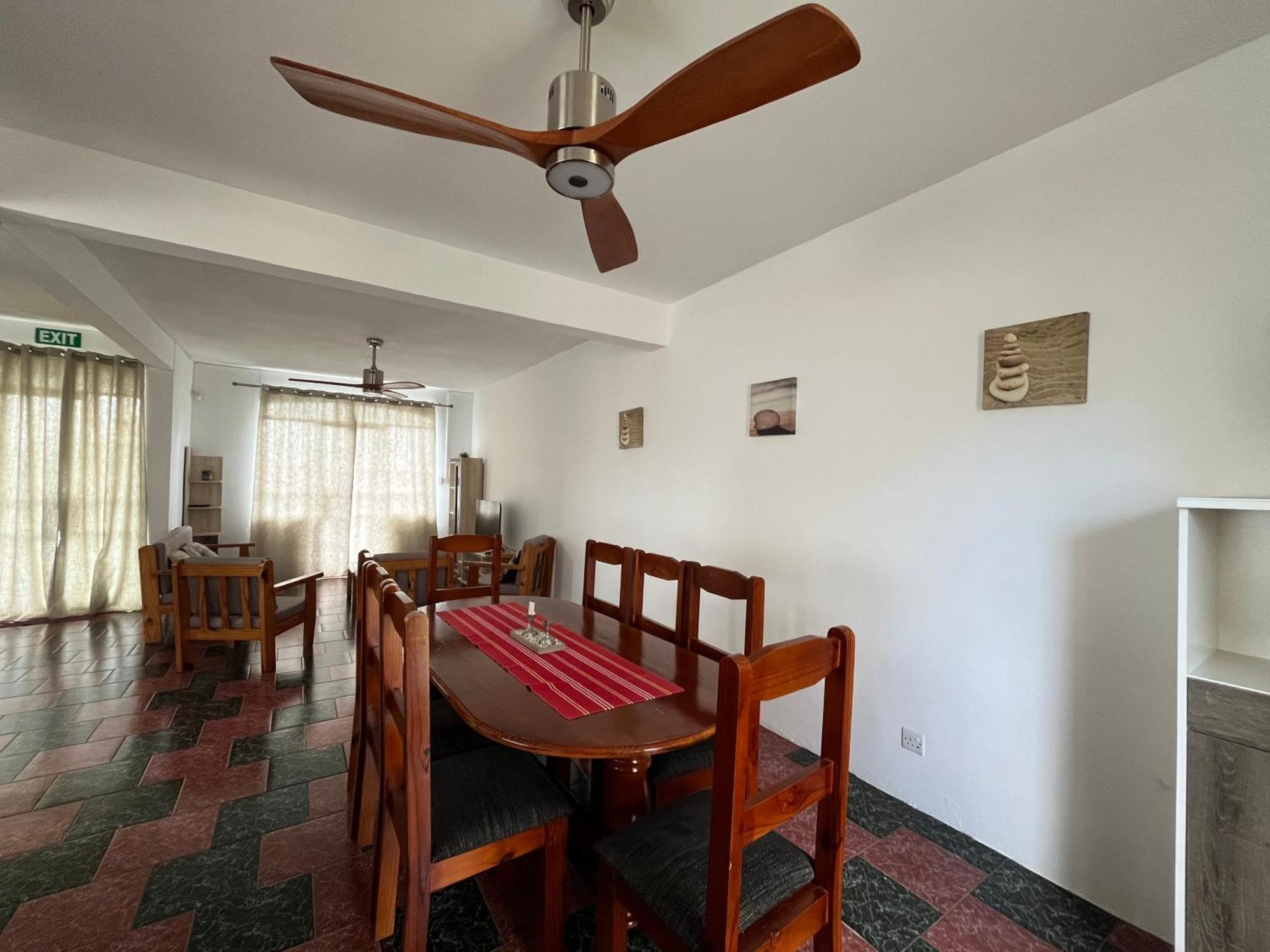 Tropical Retreats Apartment Flic en Flac Exterior photo